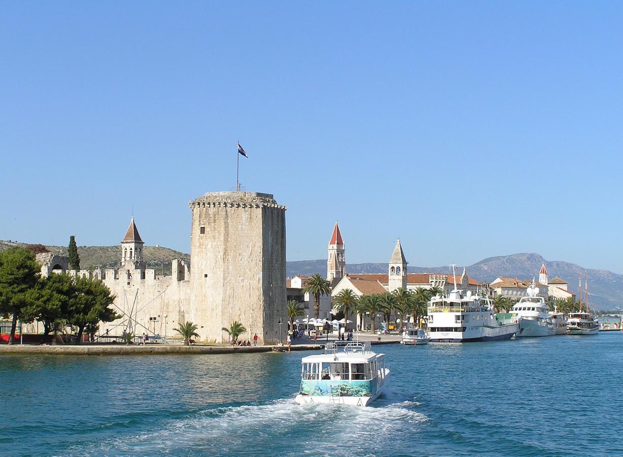 Apartments Paola Trogir Exterior foto
